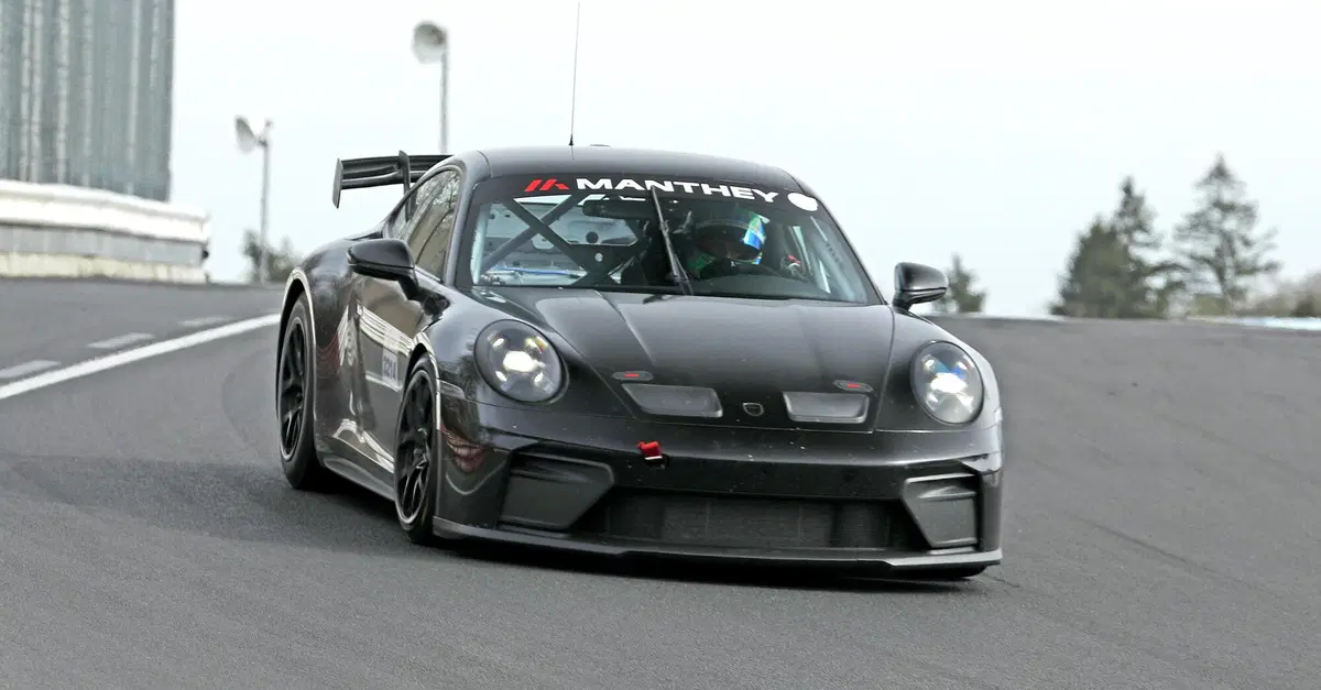 Porsche 911 GT4, addio alla Cayman: la nuova sportiva &egrave; gi&agrave; in test e debutter&agrave; nel 2027