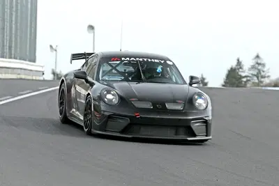 Porsche 911 GT4, addio alla Cayman: la nuova sportiva &egrave; gi&agrave; in test e debutter&agrave; nel 2027