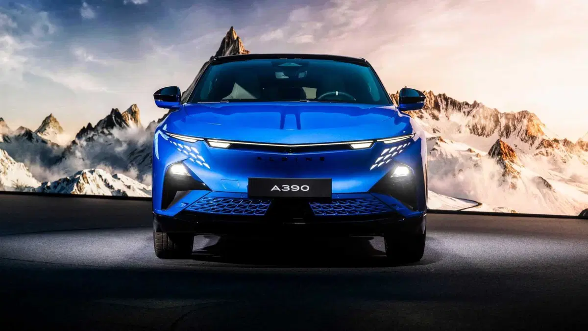 Alpine A390 (3)