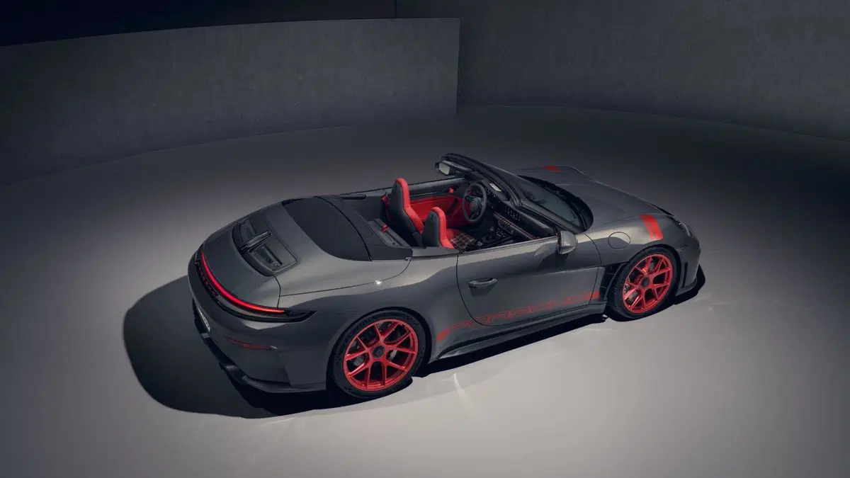 Porsche 911 GT3 S/C: la GT3 diventa cabrio e manuale, il piacere di guida è (finalmente) a cielo aperto (10)