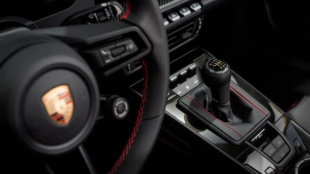 Porsche 911 GT3 S/C: la GT3 diventa cabrio e manuale, il piacere di guida è (finalmente) a cielo aperto (13)