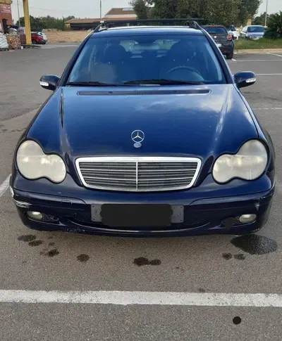 Mercedes-Benz Classe C 200 CDI cat Classic del 2002 usata a Oristano