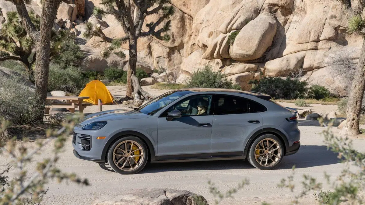 Porsche Cayenne Coupé 4.0 e-hybrid Turbo c/pack GT 5p.ti tiptronic (2)