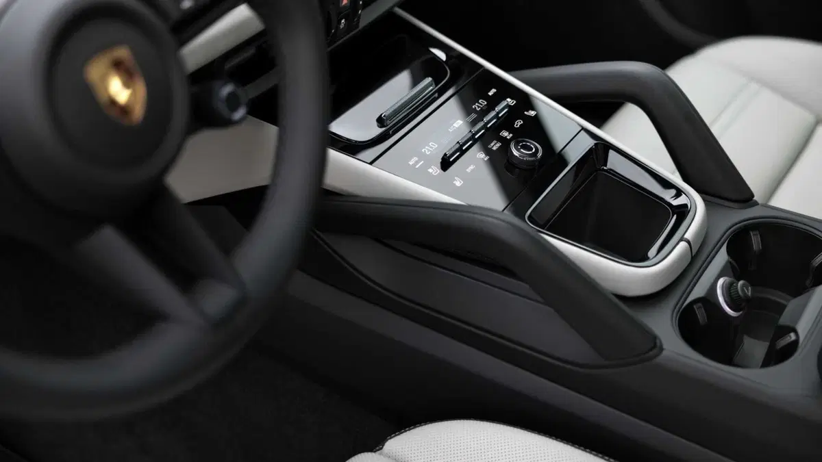 Porsche Cayenne (2017-->>) (9)