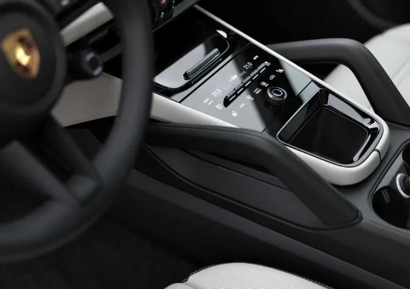 Porsche Cayenne (2017-->>) (9)