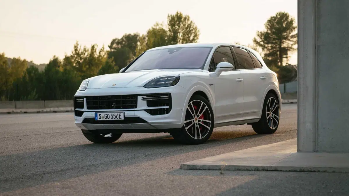 Porsche Cayenne 4.0 e-hybrid Turbo tiptronic (2)