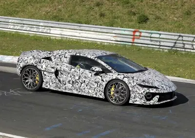 Lamborghini Temerario Spyder, primo avvistamento al Nürburgring: la V8 ibrida si scopre