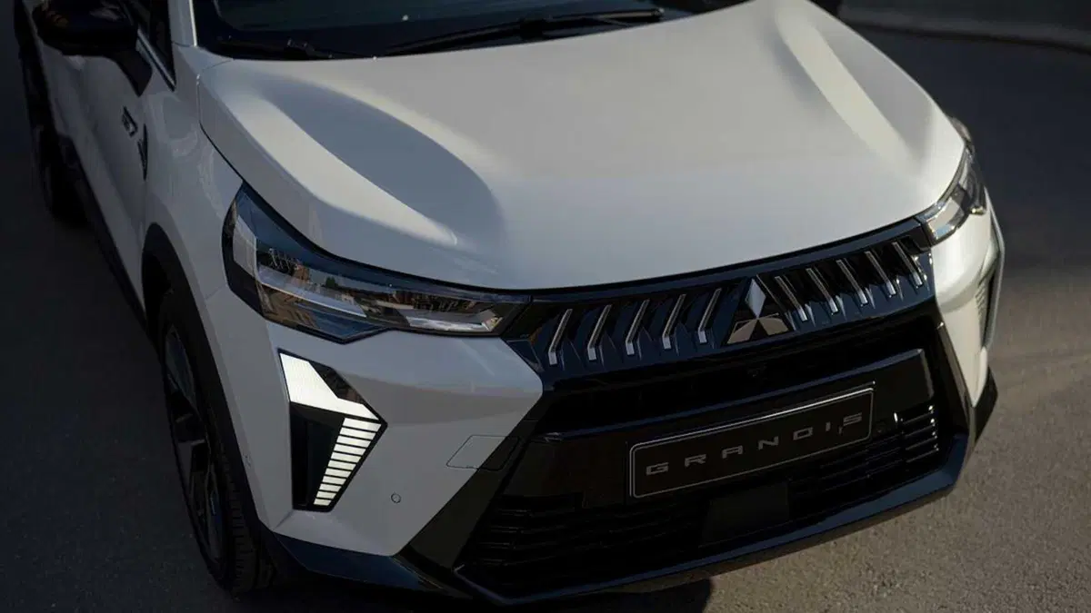Mitsubishi Grandis 1.3 mhev Invite (9)