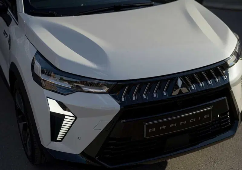 Mitsubishi Grandis (2026-->>) (9)