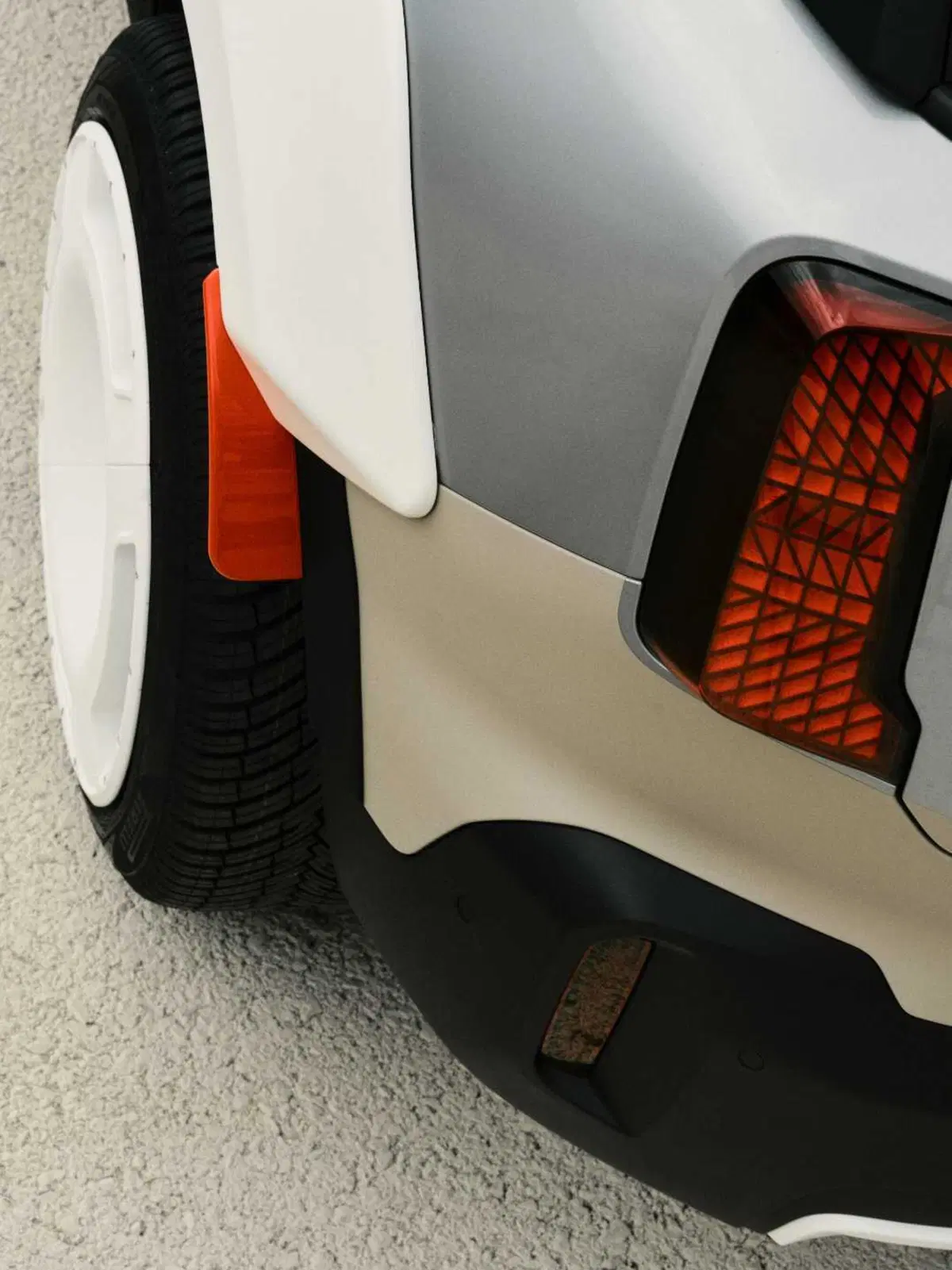 MINI Countryman diventa un palco itinerante: due one-off firmate Vagabund trasformano il SUV in un festival su ruote (13)