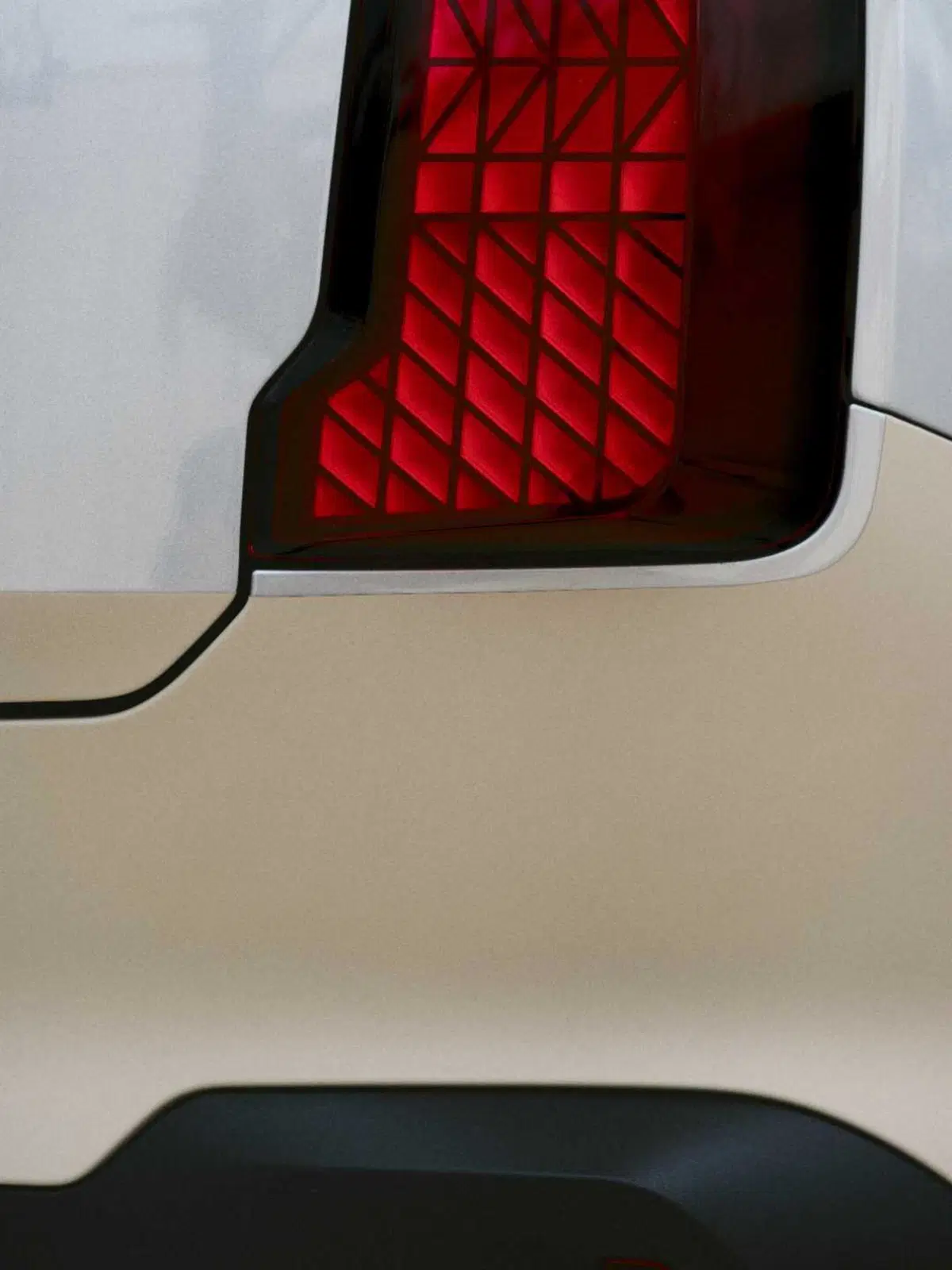 MINI Countryman diventa un palco itinerante: due one-off firmate Vagabund trasformano il SUV in un festival su ruote (16)