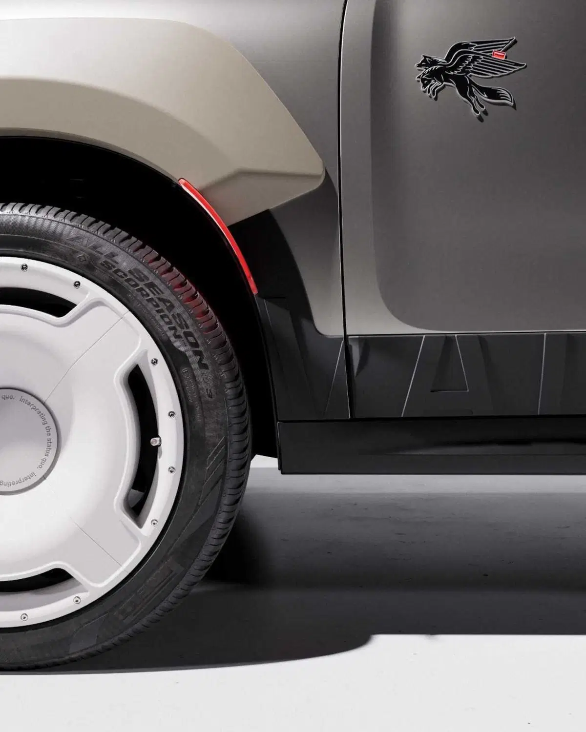 MINI Countryman diventa un palco itinerante: due one-off firmate Vagabund trasformano il SUV in un festival su ruote (30)