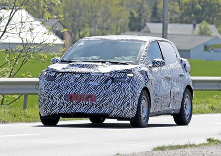 Dacia prepara la sua elettrica low cost: arriverà nel 2026 e costerà meno della Renault Twingo [Foto Spia]