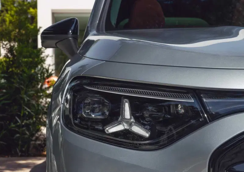 Mercedes-Benz GLB EQ (2025-->>) (17)