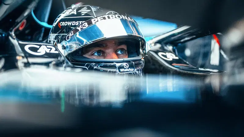 F1. &ldquo;Si lamenta perch&eacute; non vince&rdquo;: George Russell punge Max Verstappen. E sulla rivalit&agrave; con Andrea Kimi Antonelli dice...