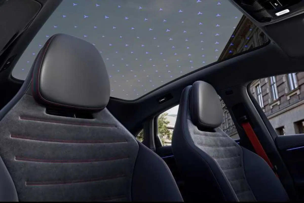 Mercedes Classe C elettrica 2026, dentro la berlina che vuole riscrivere il comfort premium (3)