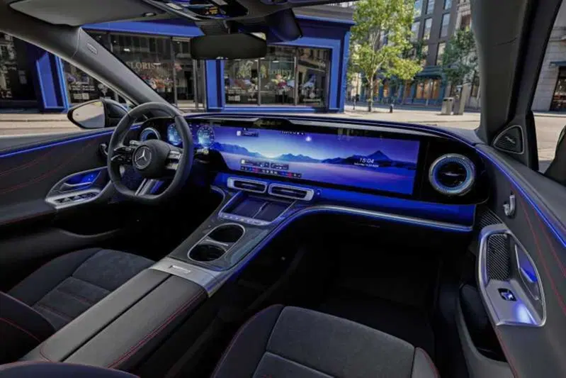 Mercedes Classe C elettrica 2026, dentro la berlina che vuole riscrivere il comfort premium