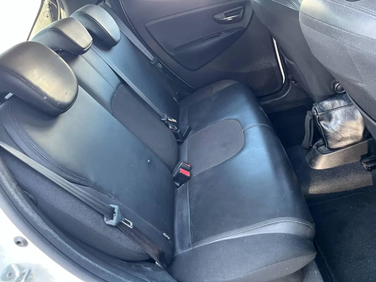 Lancia Ypsilon usata a Caserta (4)