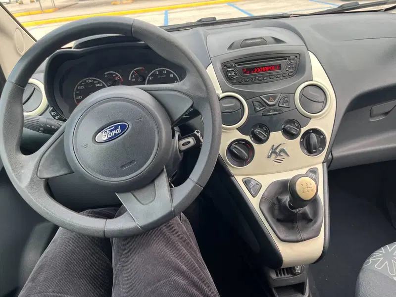 Ford Ka usata a Caserta (11)
