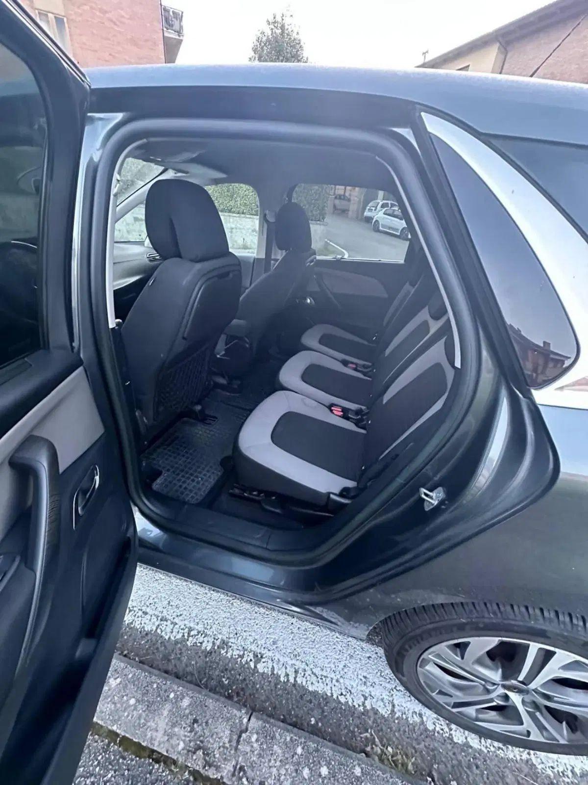 Citroen C4 Picasso usata a Siena (3)
