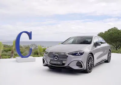 Mercedes Classe C elettrica, eccola: 760 km di autonomia e una calandra che fa impazzire i nostalgici (VIDEO)