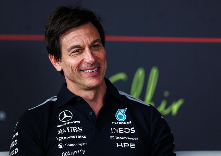 F1. “Bisogna agire con lo scalpello e non con la mazza da baseball”: Toto Wolff punge sui cambi regolamentari