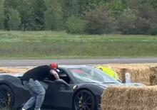 Ferrari 488 Pista fuori controllo a Marzaglia, paura in pista: travolti papà e figlio di 11 anni