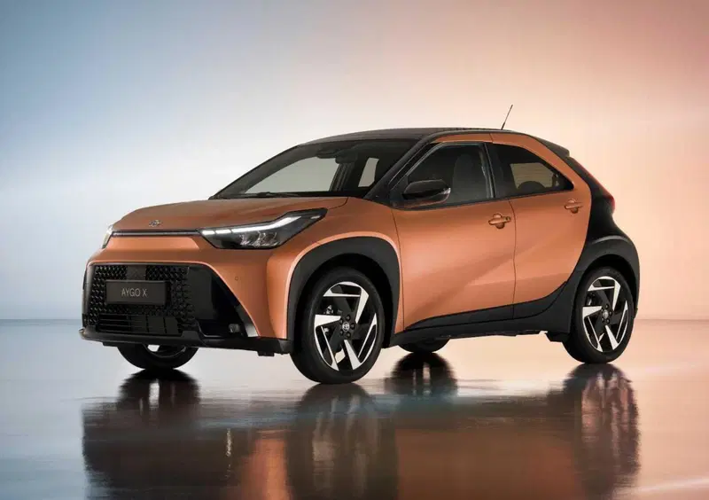 Toyota Aygo X (2022-->>) (4)