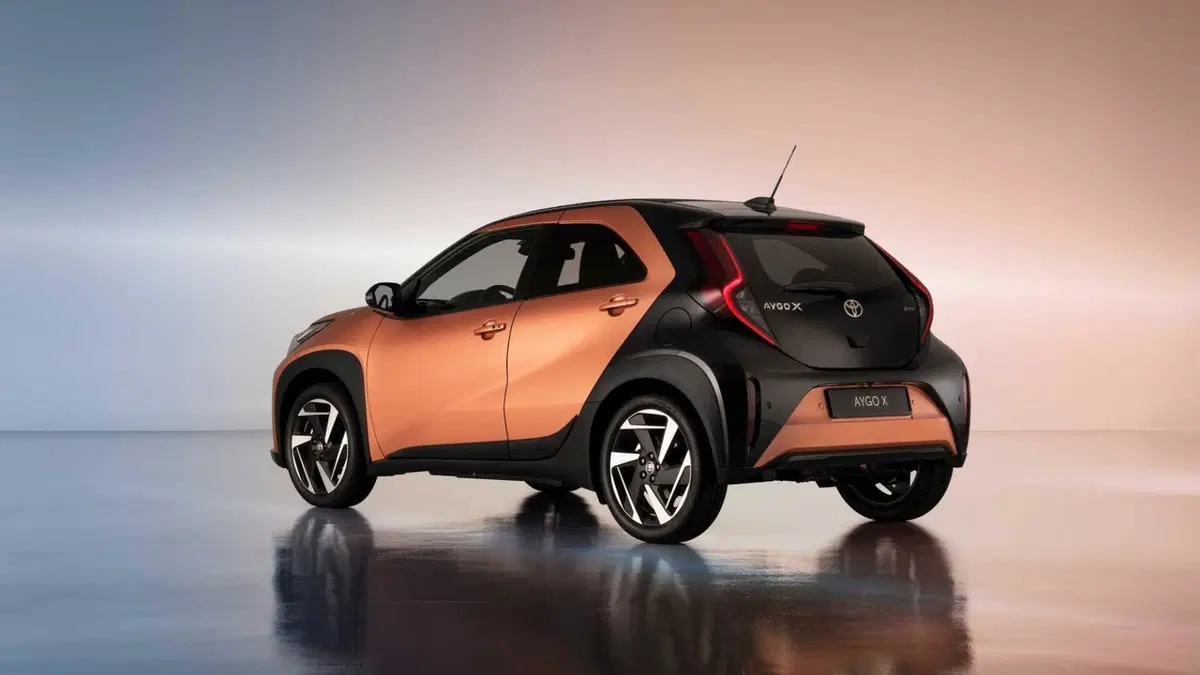 Toyota Aygo X 1.0 Trend 72cv (4)