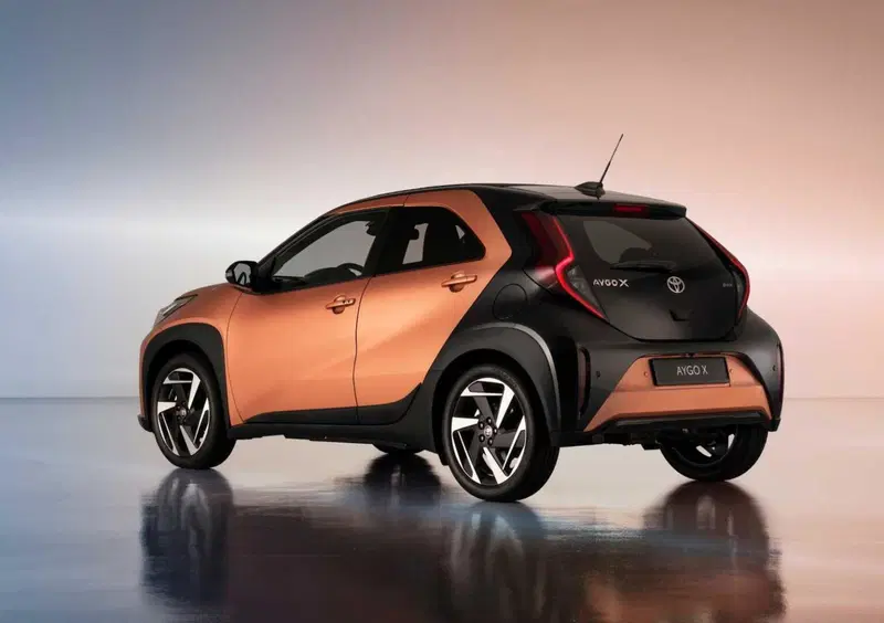 Toyota Aygo X (2022-->>) (3)