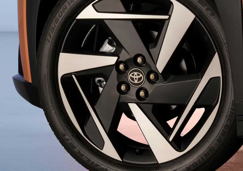 Toyota Aygo X (2022-->>) (12)