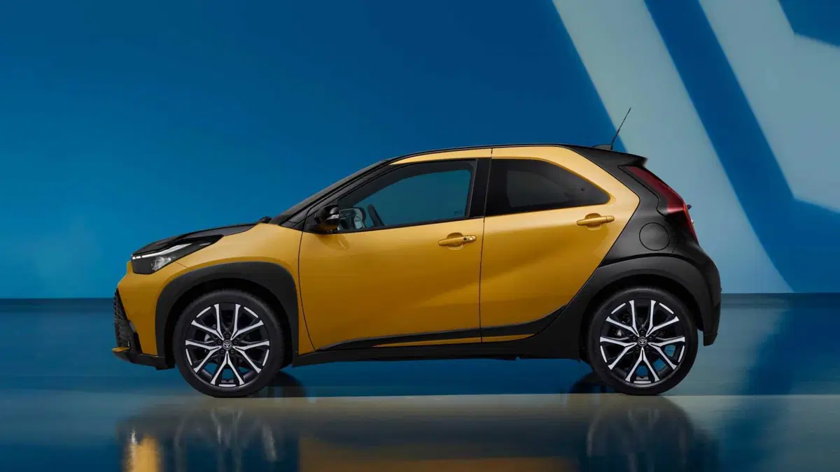 Toyota Aygo X 1.5 hybrid GR Sport e-cvt (4)