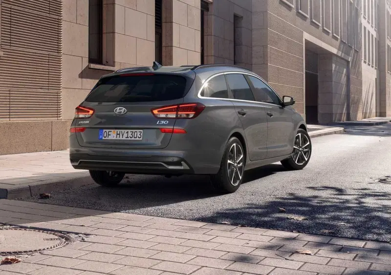 Hyundai i30 Station Wagon (2017-->>) (4)
