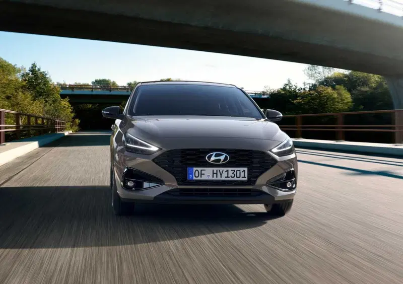 Hyundai i30 (2)