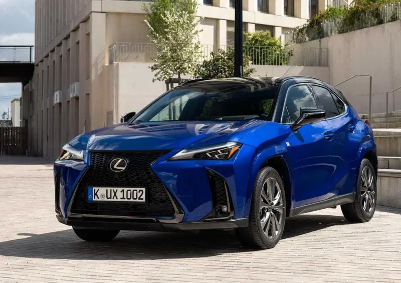 Lexus UX (2021-->>) (6)