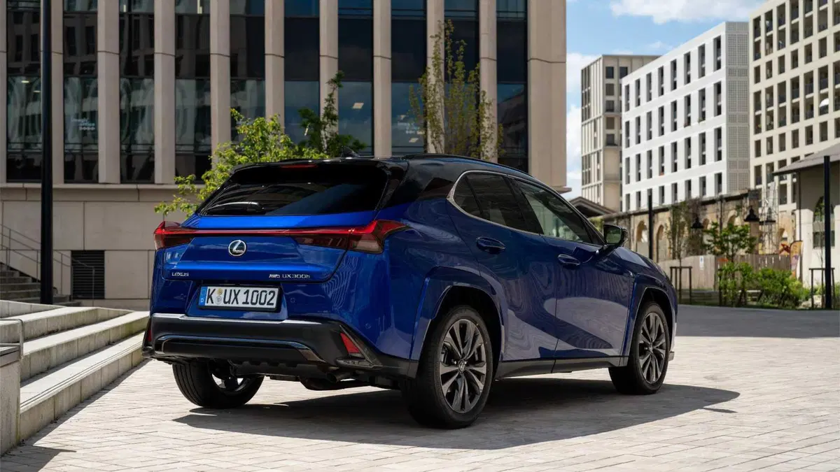 Lexus UX 300e 72,8kWh Luxury (3)
