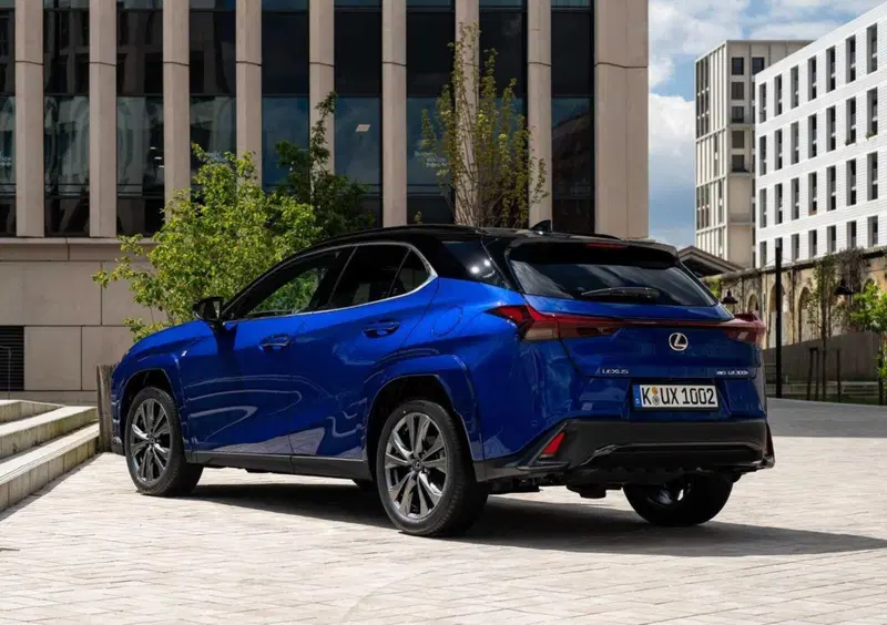 Lexus UX (2021-->>) (5)
