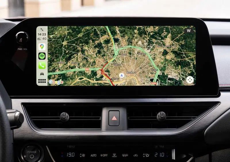 Lexus UX (2021-->>) (11)