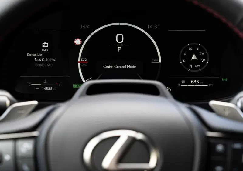 Lexus UX (2021-->>) (21)