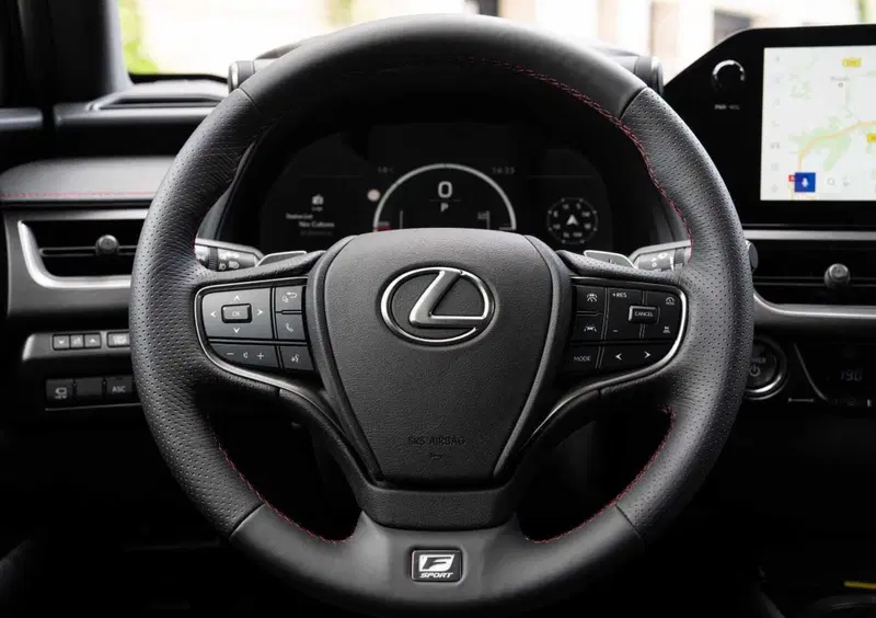 Lexus UX (2021-->>) (10)