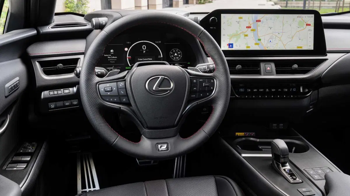 Lexus UX 300e 72,8kWh Luxury (8)