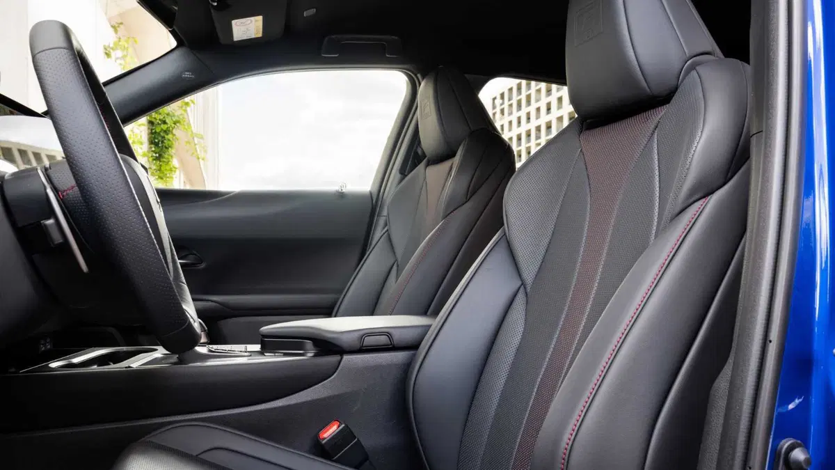 Lexus UX 300e 72,8kWh Luxury (12)