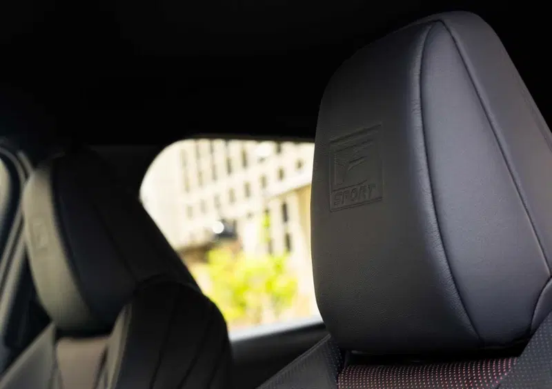 Lexus UX (2021-->>) (22)