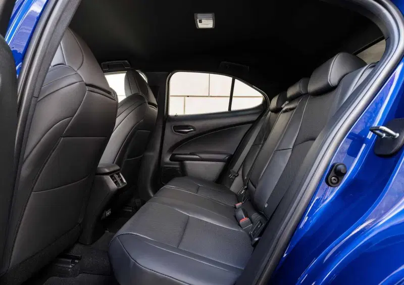 Lexus UX (2021-->>) (13)