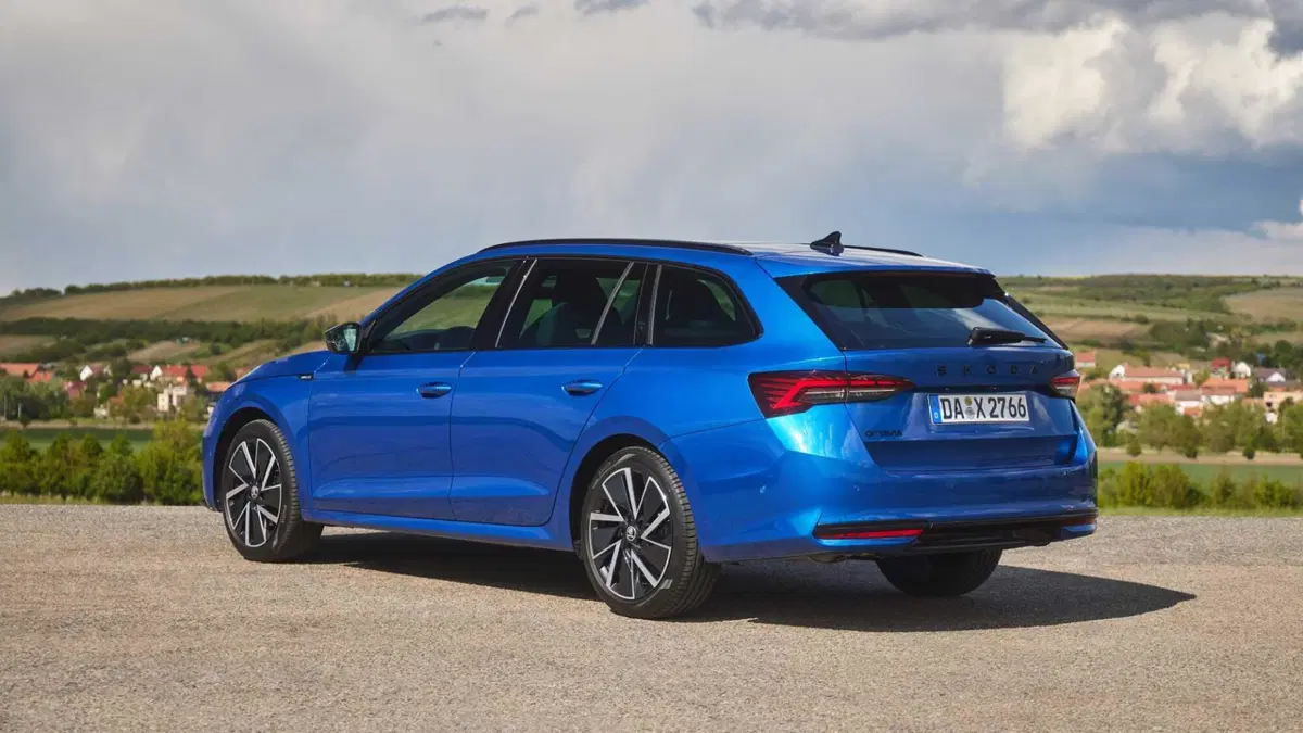 Skoda Octavia Station Wagon 1.5 tsi mhev Sportline 150cv dsg (4)