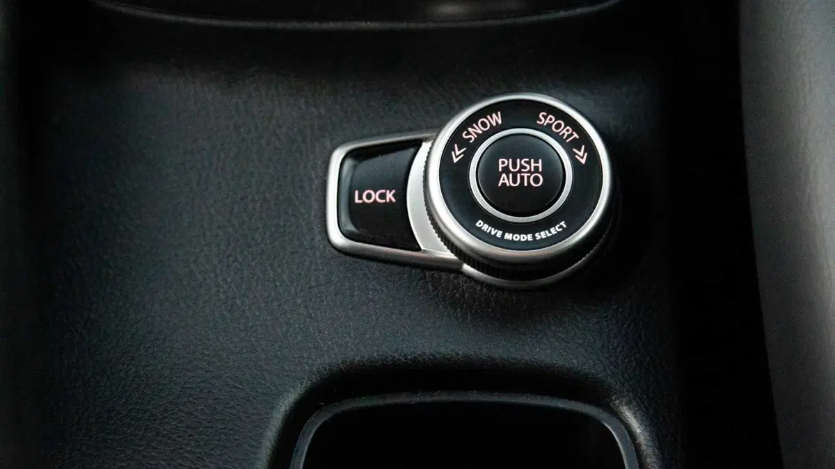 Suzuki S-Cross 1.5h 140v Starview 4wd allgrip at (20)