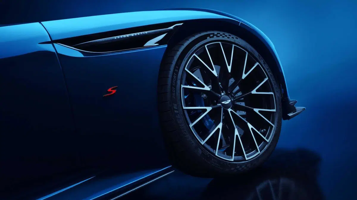 Aston Martin DB12 DB12 Coupe 4.0 V8 S auto (14)