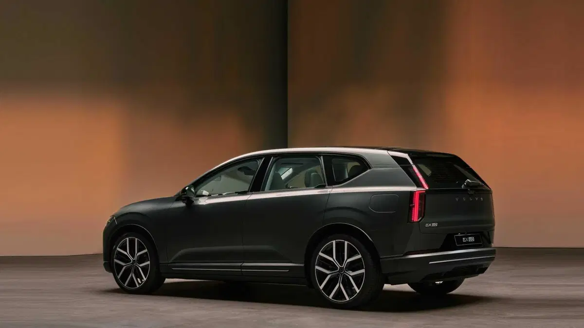 Volvo EX60 (4)