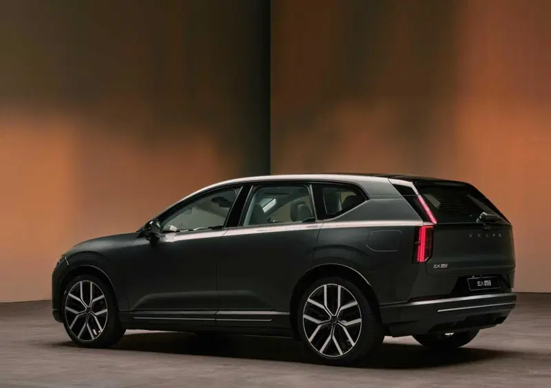 Volvo EX60 (2026-->>) (4)