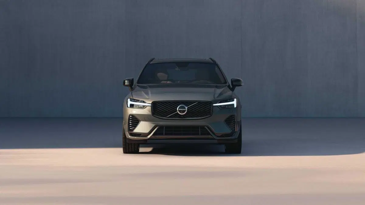 Volvo XC60 2.0 b5 Plus Dark awd auto (6)